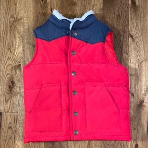 Carter’s boys red and gray lined vest. Size 6 EUC
